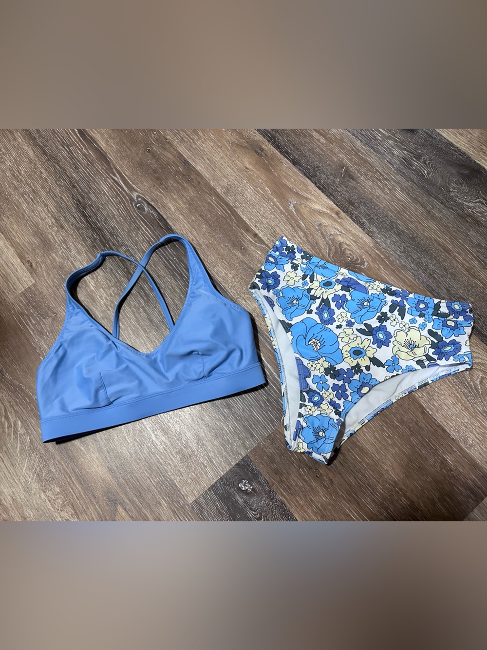 Girlfriend Collective bikini swim top and matching bottoms! 💙💛
